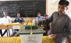 Pakistan’da seçim günü: Halk sandık başında!