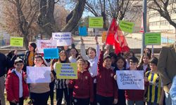 Eskişehir'de öğrenciler okullarına geri dönmek istiyor