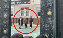 Bursa'da 4 öğrenci kapanan okulda mahsur kaldı!