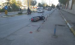 Otomobille çarpışan motosiklet sürücüsü yaralandı!