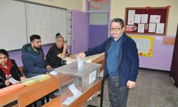 Kars’ta vatandaşlar oy kullanmaya başladı