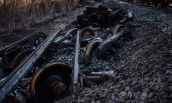 Kazakistan’da tren kazası: 8 vagon raydan çıktı!