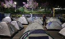 İsrail’de göstericiler  100’den fazla çadır kurdu!