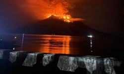 Endonezya’daki Ruang Yanardağı patladı: 838 kişi tahliye!
