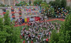 Romanya’da çocuklar 23 Nisan’ı coşkuyla kutladı