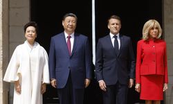 Xi, Paris’te Macron ve von der Leyen ile bir araya geldi
