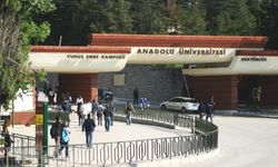 Anadolu Üniversitesi'nde öğrenciye bıçaklı saldırı!