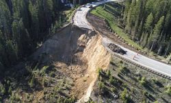 ABD’de dağ geçidinde yol çöktü