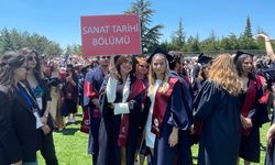 Anadolu Üniversitesi'nde mezuniyet heyecanı