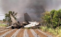 Hindistan’da savaş uçağı düştü