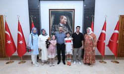 Şehit ailesi Vali Aksoy'u ziyaret etti!