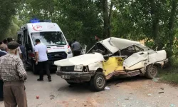 Otomobil ile traktör çarpıştı: 1 ölü