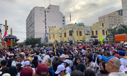 Venezuelalılardan Maduro protestosu!