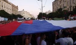 Sırbistan’da binlerce kişi lityum madeni projesini protesto etti!