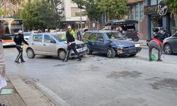 Eskişehir'de 2 otomobil çarpıştı: 1 yaralı!