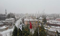 Eskişehir'e mevsimin ilk karı düştü