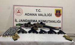 Jandarma bir araçta 6 silah ele geçirdi