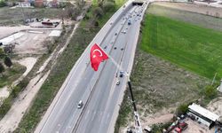 43 metre yüksekliğe dev Türk bayrağı