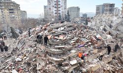 Deprem siyasi görüş ayırt etmez!