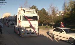 Bu konvoyu gören vatandaşlar hayretler içinde kaldı...
