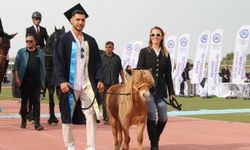 Eskişehir'deki mezuniyette renkli görüntüler