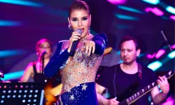 Gülben Ergen o yerde verdiği konserle binlerce kişiyi coşturdu...