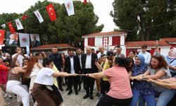 Anneler yarıştı, çocuklar izledi