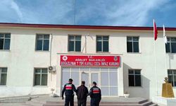 Firari hükümlü yakayı ele verdi