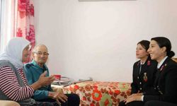 Jandarmadan 75 yıllık evli çifte anlamlı ziyaret