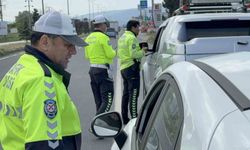 Kırmızı ışıkta geçenler dron ile yakalandı