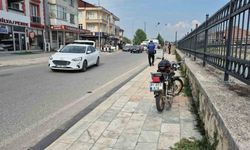 Motosiklet yayaya çarptı: 2 yaralı