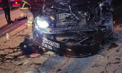 Otomobil ile kamyonet çarpıştı: 5 yaralı