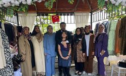 Renkli yıl sonu sergisi
