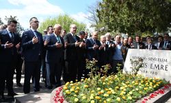 Yunus Emre kabri başında anıldı