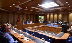 Üniversitede danışma kurulu toplantısı