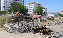 Eskişehir'deki bu arazi çöplüğe döndü!