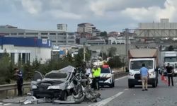 Otobüs ile otomobil çarpıştı: 3 yaralı