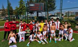 Eskişehirspor'un futbol okulları tarihi bir projeye imza atıyor