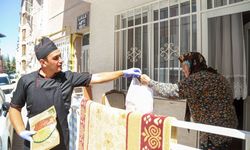 İhtiyaç sahiplerine Eskişehir'in meşhur ekmeği dağıtıldı...