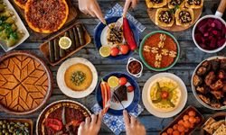 Uzmanından uyarı! Bayramda sağlıklı beslenme nasıl olur?.