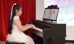 Minik kursiyerlerden unutulmaz performans...