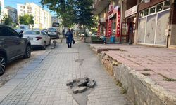 Eskişehir'de bu kaldırım yaya güvenliğini tehlikeye sokuyor!