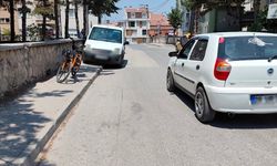 Mahalleli isyan etti! Kaldırımlar hep işgal altında!