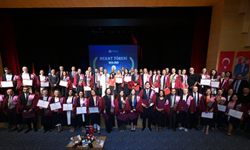 Anadolu Üniversitesi'nde berat sevinci