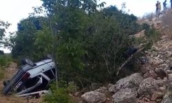 Otomobil şarampole yuvarlandı: 3 yaralı