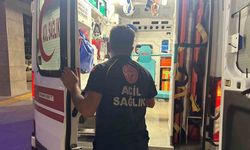 Parkta düşen çocuk, yaşam savaşı veriyor
