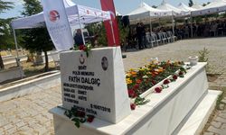 Eskişehirli şehit kabri başında dualarla anıldı!