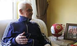 Eskişehirspor ve A Millî Takım'ın efsanesi Süreyya Özkefe hayatını kaybetti