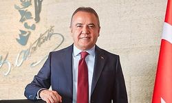 Muhittin Böcek: "Sizi üzecek, başınızı öne eğdirecek hiçbir olayın içinde olmadım"