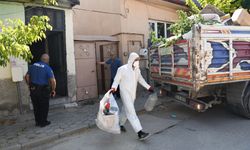 Eskişehir'de bu evden tonlarca çöp çıktı